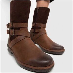 NWB UGG Brown Waterproof Lorna Bootie